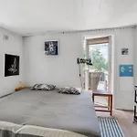 Дом отдыха Spacious With A View Of Wild Nature *