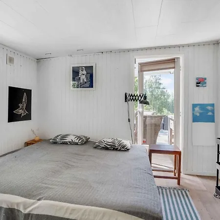 Spacious With A View Of Wild Nature בית נופש Dronningmølle