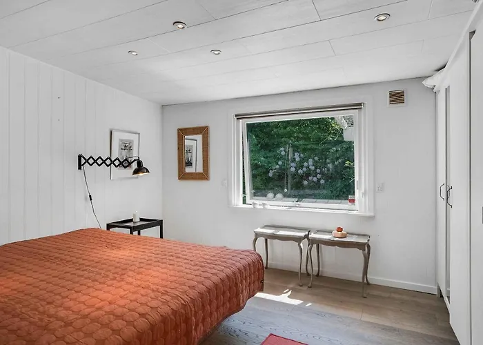 Spacious With A View Of Wild Nature Semesterbostad *